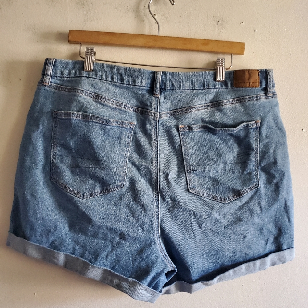 American Eagle stretch Curvy mom short size 18. - Picture 3 of 12